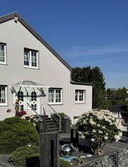 Isernhagen NB **TOP-EXKLUSIVE** 2-Familienhaus in bester Wohnlage von Isernhagen! - Isernhagen