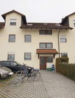 Schöne 3,5 Zimmer-Wohnung mit Balkon und Garage - Straubing