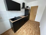 2-Zimmer-Wohnung mit hochwertiger Einbauküche, Waschmaschine und Balkon - Greifswald