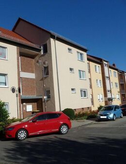 2-Raum-Wohnung mit Balkon frisch renoviert - Glauchau