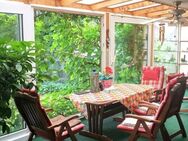 Freistehendes Einfamilienhaus mit Einliegerwohnung und traumhaftem Garten - Künzelsau