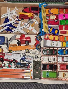Spielzeugautos alt Siku Corgi Matchbox Corgi und andere, sehr günstig. - Berlin