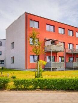 Komfortabel wohnen im Alter: 1,5-Zi.-Wohnung mit Pflegedienst im Haus - Waren (Müritz)