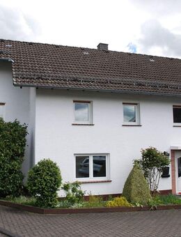 Gepflegtes, renoviertes Einfamilienhaus mit 4 Zimmern in ruhiger Lage von Much! - Much