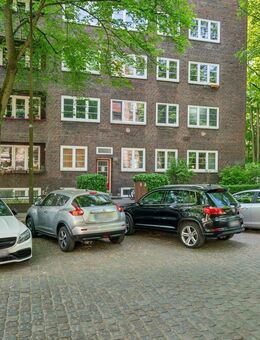 Kapitalanlage: Gut geschnittene 2,5-Zimmer-Eigentumswohnung in Hamburg-Barmbek - Hamburg