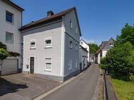 Interessantes Einfamilienhaus mit viel Platz und schönem Weitblick in Arnsbergs Altstadt! - Arnsberg