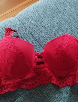 BH rot mit push up und Bügeln, 70 D - Nürnberg