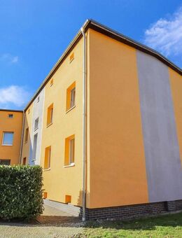 Charmante 2-Raum-Wohnung mit Holzböden, Kamin und Tageslichtbad - Gartenmitbenutzung inklusive - Magdeburg