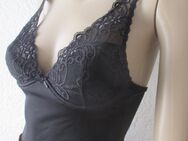 NEU mit ETIKETT * Edel * Glitzer Blumen * Blüten * Lace- Spitze * Bügel * Push up * Spaghetti- Träger * Bodycon * Hemd * Top * T- Shirt "Triumph" Gr. 34- 36/ XS- S * 70B schwarz * black * Gothic * - Riedlingen