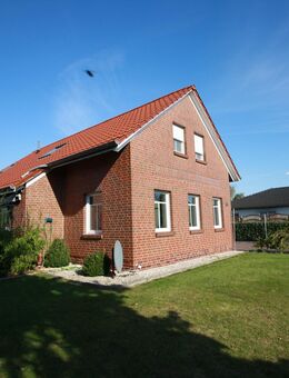 Ecxlusives Einfamilienwohnhaus, provisionsfrei - Berumbur