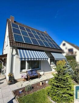 Kompaktes Einfamilienhaus mit schönem Garten in beliebter Wohnlage von Höhr-Grenzhausen! - Höhr-Grenzhausen