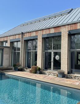 Stilvolle ehemalige Orangerie mit modernem Wohnkomfort und parkähnlichem Grundstück - Trittau