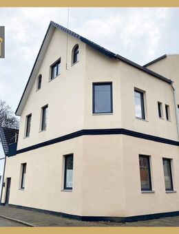 Attraktives Anlageobjekt: Kernsaniertes Mehrfamilienhaus in zentraler Lage der Seestadt Bremerhaven - Bremerhaven