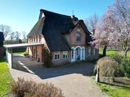 Eine besondere Liebhaberimmobilie unter Reet - unweit der Nordsee! - Sankt Michaelisdonn