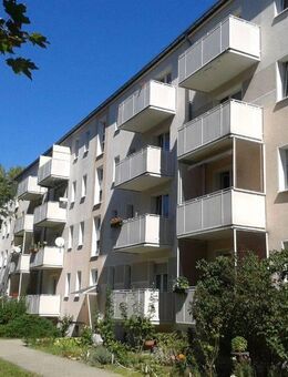 Gestalten Sie mit! 2 Zimmer-Wohnung im 1. OG mit Balkon in Merseburg - Merseburg
