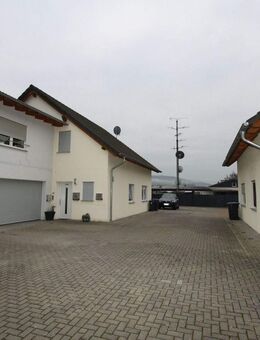 Ansprechende Wohnanlage mit vier Häusern und Potenzial zur Rendite - Herschweiler-Pettersheim