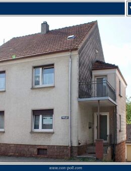 Großzügiges Wohnhaus mit Garten und zwei Garagen in verkehrsgünstiger Lage in Contwig - Contwig