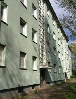 Stop! Familienfreundliche 4-Zimmer-Wohnung mit Balkon in guter Wohnlage - Kassel