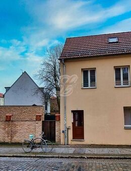 Zweifamilienhaus in der Altstadt von Nauen - YouTube: https://youtu.be/4G0rn6m4wcY - Nauen