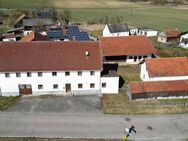Hofstelle mit ehemaligen Wirtshaus nähe Dingolfing - Moosthenning
