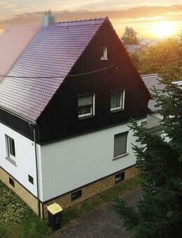 Großzügige Doppelhaushälfte mit Wintergarten, Kamin und Doppelgarage - Radeberg