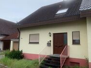Große 5,5-Raum-Doppelhaushälfte in ruhiger Lage in Leopoldshafen - Eggenstein-Leopoldshafen
