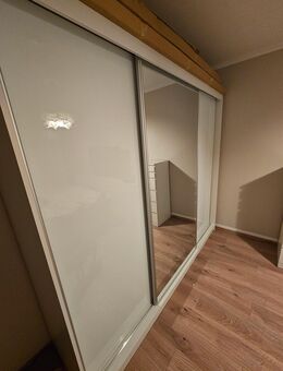 Schwebetürenschrank mit LED - Leipzig