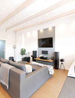 Moderne Penthousewohnung mit Weitblick - hohe Decken, offene Küche & Seenähe - Paderborn