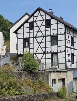 Teilrenoviertes Fachwerkhaus nach eigener Vorstellung zu verwirklichen - Hellenthal
