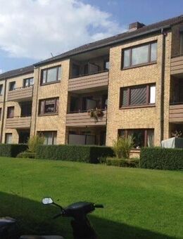 2,5 Zimmerwohnung mit Balkon, Einbauküche, Duschbad in ruhiger grüner Lage - Hohenwestedt