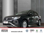 VW T-Roc, 1.0 TSI Life, Jahr 2023 - Vilshofen (Donau)