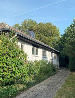 ZU VERKAUFEN: Freistehender Bungalow auf einem großen Grundstück in beliebter Lage von Bad Sassendorf - Bad Sassendorf