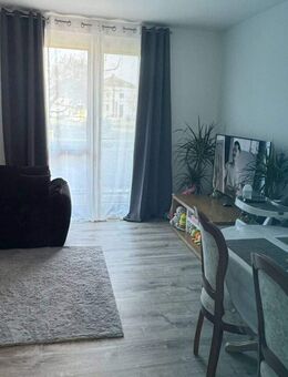 Schöne 3,5-Zimmer-Wohnung mit EBK, BALKON und modernem Duschbad - Halberstadt