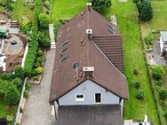 Doppelhaushälfte mit viel Platz, Terrasse und zwei Stellplätzen! - Meiningen