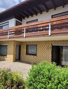 Schwarzwaldidylle: Einfamilienhaus mit Einliegerwohnung auf traumhaftem Grundstück - Löffingen