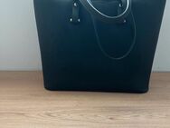 Schwarze H&M Handtasche – klassisch & geräumig - Neuenkirchen (Nordrhein-Westfalen)