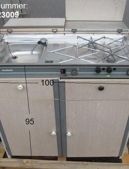 Küchenblock: Kühlschrank RM200 mit 2-fl-Cramer Kocheinheit, Spülbecken in hellgrau gebraucht aus Dethleffs RM2 NewLine 425 T BJ88 - Schotten Zentrum