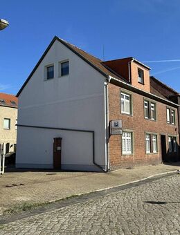 Mehrfamilienhaus mit Gewerbe im Stadtkern von Genthin - Genthin