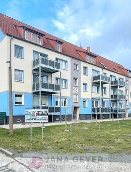 HOHENPRIEßNITZ * ERSTBEZUG NACH SANIERUNG * 3-ZIMMER-WOHNUNG MIT BALKON * RUHIGE WOHNANLAGE * PARKPLATZ VOR DER TÜR - Zschepplin