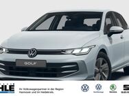 VW Golf, 1.5 l Life eTSI OPF, Jahr 2022 - Wunstorf