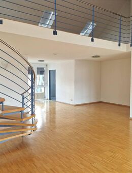 Zentrumsnahe Penthouse-Maisonettwohnung mit sonnigem Balkon - Lörrach