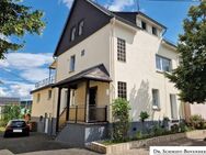 Nähe Montabaur! Ein-/ Zweifamilienhaus mit schönem Gartengrundstück und 3 Garagen in Oberelbert! - Oberelbert