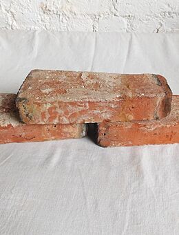 Feldbrand Ziegel handgestrichen Antike konische Rund radial Brunnen Bogen Steine terracotta - Salzatal
