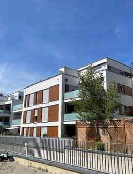 Helle 4-Zimmer-Wohnung mit Südbalkon, Einbauküche & TG-Stellplatz - modernes Wohnen pur! - Leipzig