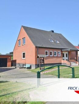 EFH / ZFH mit großem Garten und zwei Garagen in Wiesenrandlage - Lübeck