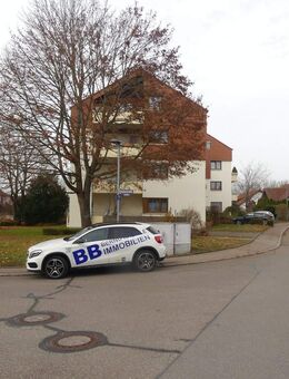 Gemütliche Dachgeschoßwohnung in bester Lage mit Blick über Sigmaringen als Kapitalanlage oder zum Selbstbezug, auf jeden Fall ein Schnapper zu dem Pr - Sigmaringen