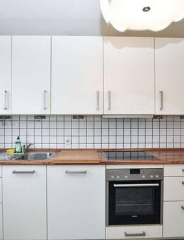 Kronshagen: Gepflegte 5-Zimmer-Eigentumswohnung auf der 4. Etage! - Kronshagen