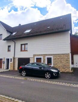 GLOBAL INVEST SINSHEIM | Ein- oder Zweifamilienhaus mit zwei Garagen, Wintergarten und riesigem Grundstück in Schlierstadt - Osterburken