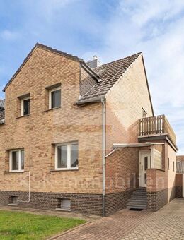 Doppelhaushälfte mit viel Potential in Düren-Mariaweiler! - Düren