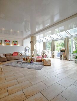 Außergewöhnliches Reihenendhaus mit Carport, in idyllischer Lage - Ubstadt-Weiher